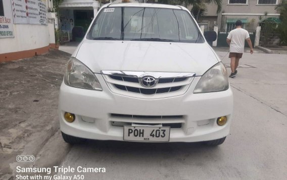 White Toyota Avanza 2011 for sale in Quezon City-2