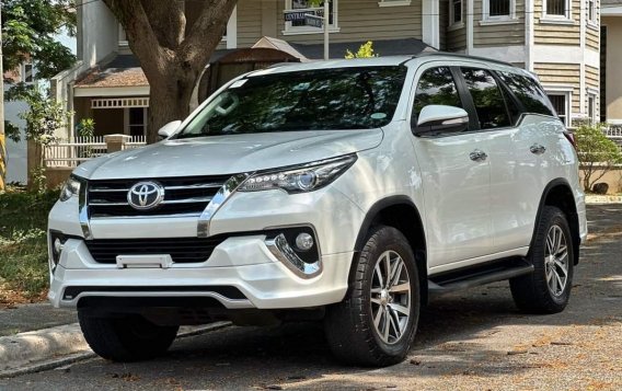 Pearl White Toyota Fortuner 2017 for sale in Automatic
