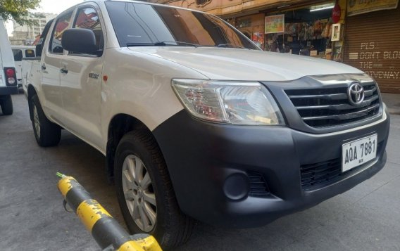 Sell White 2015 Toyota Hilux in Manila-4
