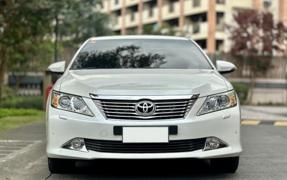 Sell White 2015 Toyota Camry in Manila-1