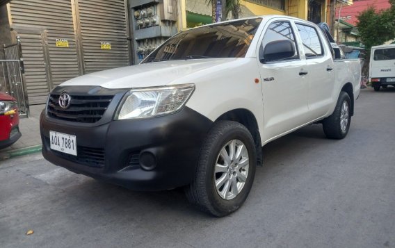 Sell White 2015 Toyota Hilux in Manila