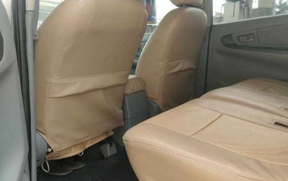 Silver Toyota Innova 2011 for sale in Automatic-8