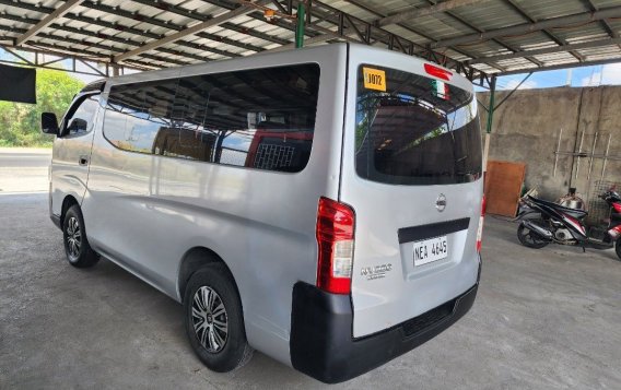 Selling White Toyota Innova 2020 in Manila-7
