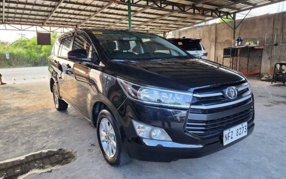 Selling White Toyota Innova 2020 in Manila-1