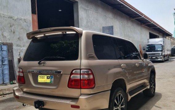 Yellow Toyota Land Cruiser 2005 for sale in Quezon City-1