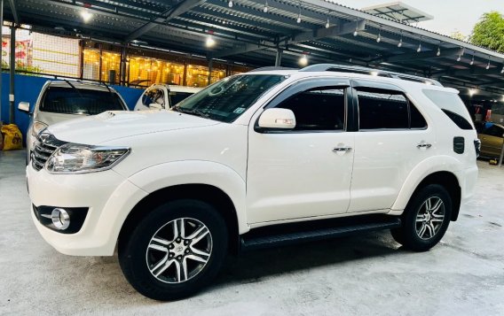 Pearl White Toyota Fortuner 2015 for sale in Automatic-2