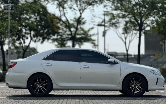 White Toyota Camry 2016 for sale in Makati-9