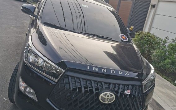 White Toyota Innova 2018 for sale in Quezon City-1