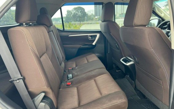 Sell White 2019 Toyota Fortuner in Parañaque-9