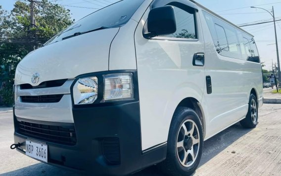 White Toyota Hiace 2018 for sale in Marikina-1