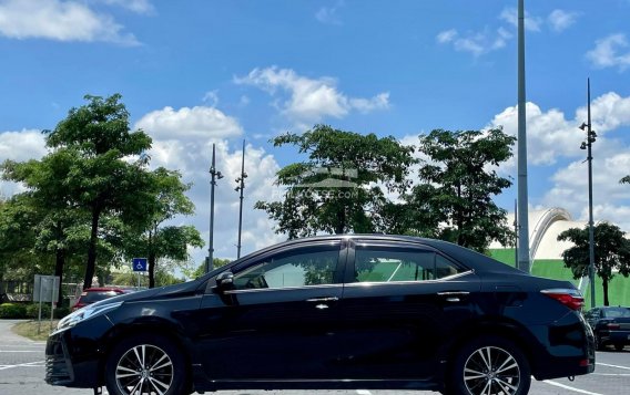 2017 Toyota Altis in Makati, Metro Manila-8