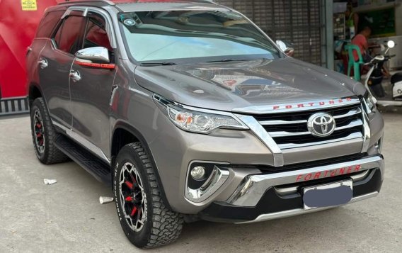 Sell White 2017 Toyota Fortuner in Manila-2