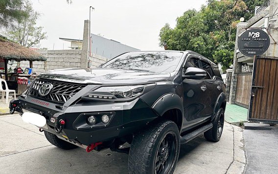 Selling White Toyota Fortuner 2017 in Bacoor-2