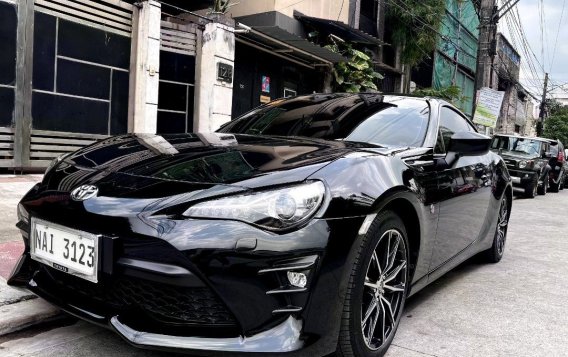 Selling White Toyota 86 2018 in Quezon City-1