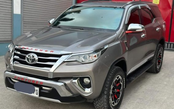 Sell White 2017 Toyota Fortuner in Manila-1