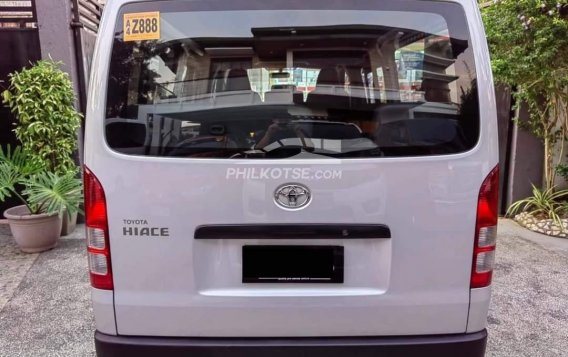 2018 Toyota Hiace  Commuter 3.0 M/T in Manila, Metro Manila-6