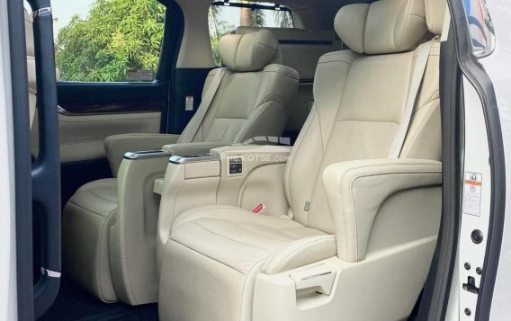 2019 Toyota Alphard  3.5 Gas AT in Manila, Metro Manila-17