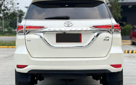 Sell White 2017 Toyota Fortuner in Manila-2