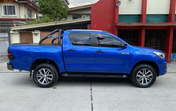 Selling White Toyota Hilux 2020 in Quezon City-9