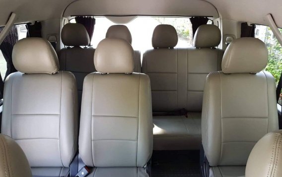 Sell Pearl White 2011 Toyota Hiace Super Grandia in Pasay-4