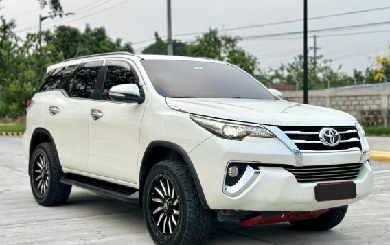 Sell White 2017 Toyota Fortuner in Manila-4