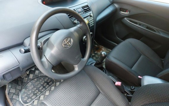 Sell White 2011 Toyota Vios in Quezon City-7