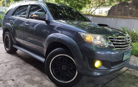 Selling White Toyota Fortuner 2014 in Manila