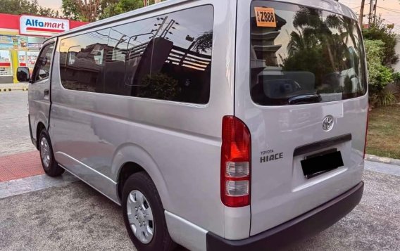 Selling White Toyota Hiace 2018 in Pasay-2