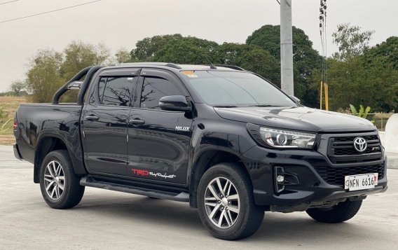 Selling White Toyota Hilux 2020 in Parañaque-2
