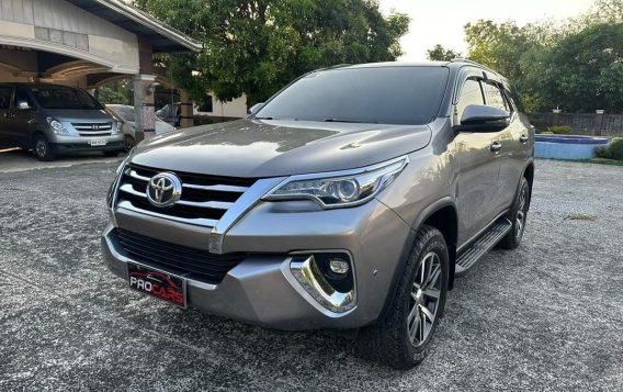 Sell Bronze 2019 Toyota Fortuner in Manila-2