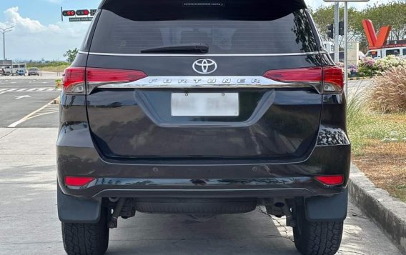 Sell White 2017 Toyota Fortuner in Manila-4