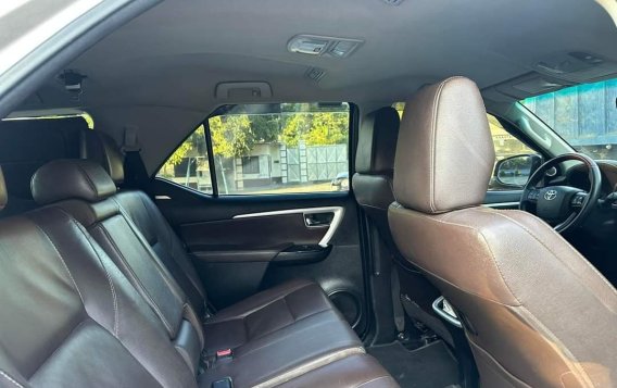 Sell Bronze 2019 Toyota Fortuner in Manila-7