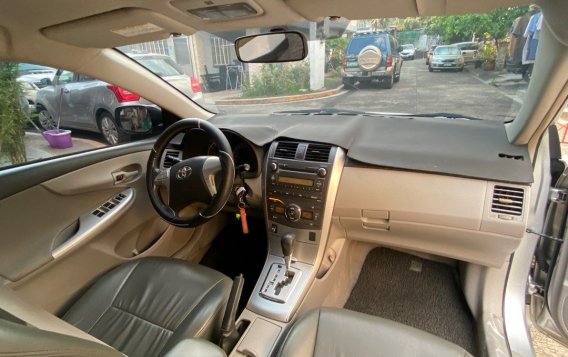 White Toyota Corolla altis 2012 for sale in Quezon City-6