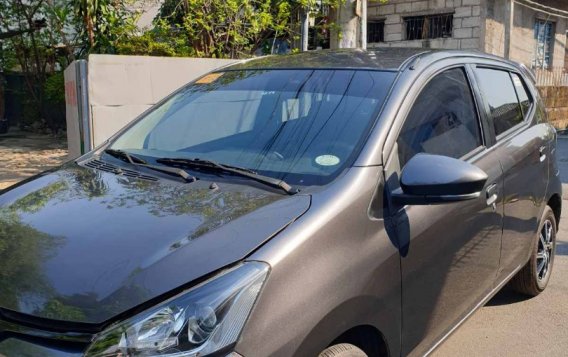 Selling White Toyota Wigo 2021 in Quezon City-2
