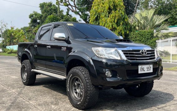 White Toyota Hilux 2013 for sale in Parañaque-2