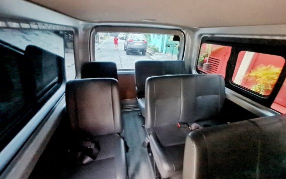 Selling White Toyota Hiace 2016 in Bacoor-7