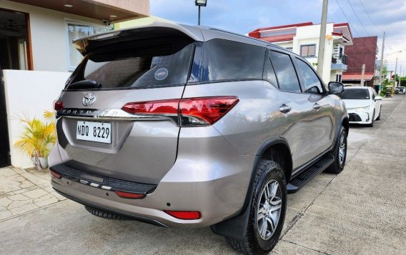 Bronze Toyota Fortuner 2016 for sale in Automatic-2