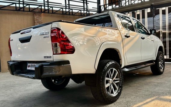 White Toyota Hilux 2018 for sale in Angeles-4