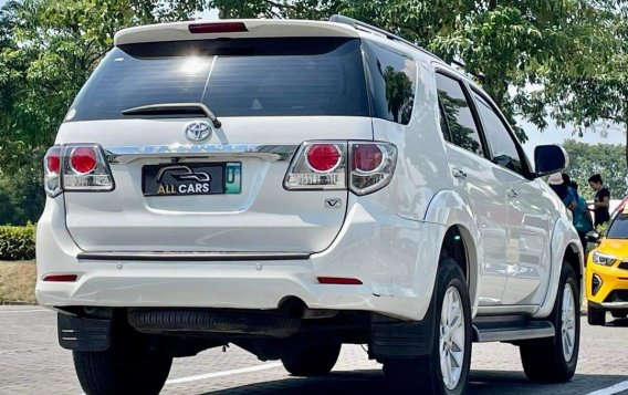 Sell White 2014 Toyota Fortuner in Makati-5