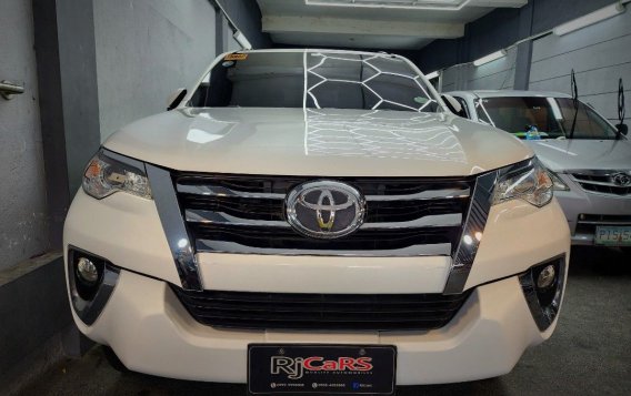 Selling White Toyota Fortuner 2017 in Manila