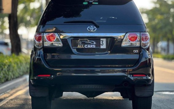 White Toyota Fortuner 2012 for sale in Makati-9