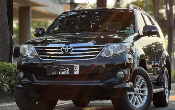 White Toyota Fortuner 2012 for sale in Makati-2