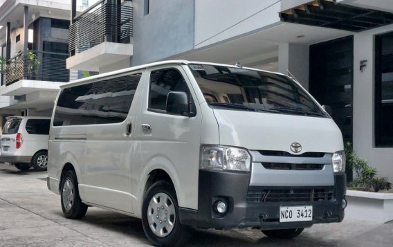 White Toyota Hiace 2018 for sale in Manual-8