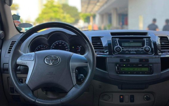 White Toyota Fortuner 2012 for sale in Makati-7