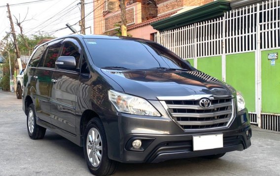 White Toyota Innova 2014 for sale in Manila-1