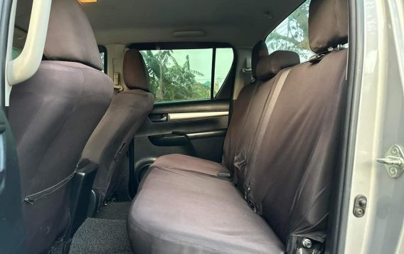 Silver Toyota Hilux 2018 for sale in Manila-8