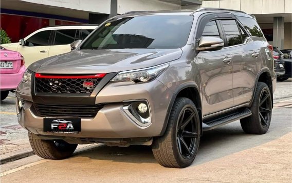 Bronze Toyota Fortuner 2018 for sale in Automatic-1