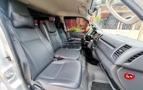 2016 Toyota Hiace  Commuter 3.0 M/T in Bacoor, Cavite-1