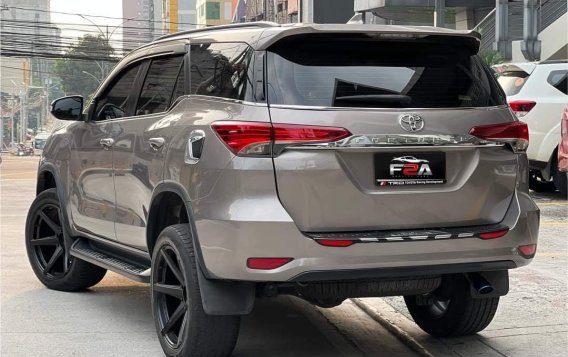 Bronze Toyota Fortuner 2018 for sale in Automatic-3