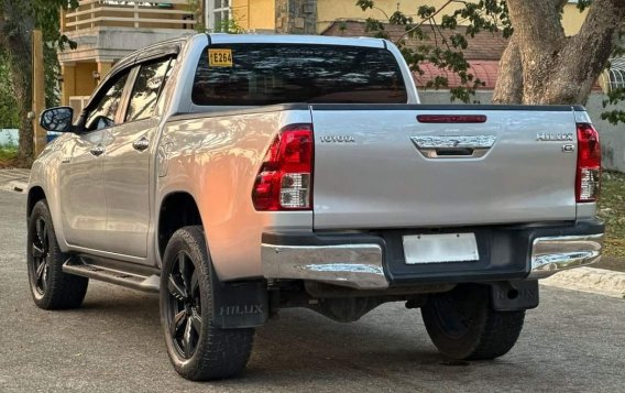 Silver Toyota Hilux 2018 for sale in Manila-6